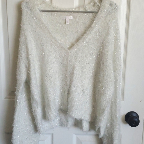 Festive Sweater - Picture 1 of 3